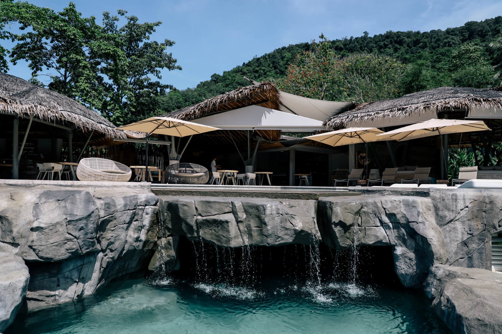 หนีไปเกาะยาวน้อยให้จิตใจได้พักผ่อน ใช้ชีวิตนิ่งๆ แต่ Luxury ที่ TreeHouse Villas