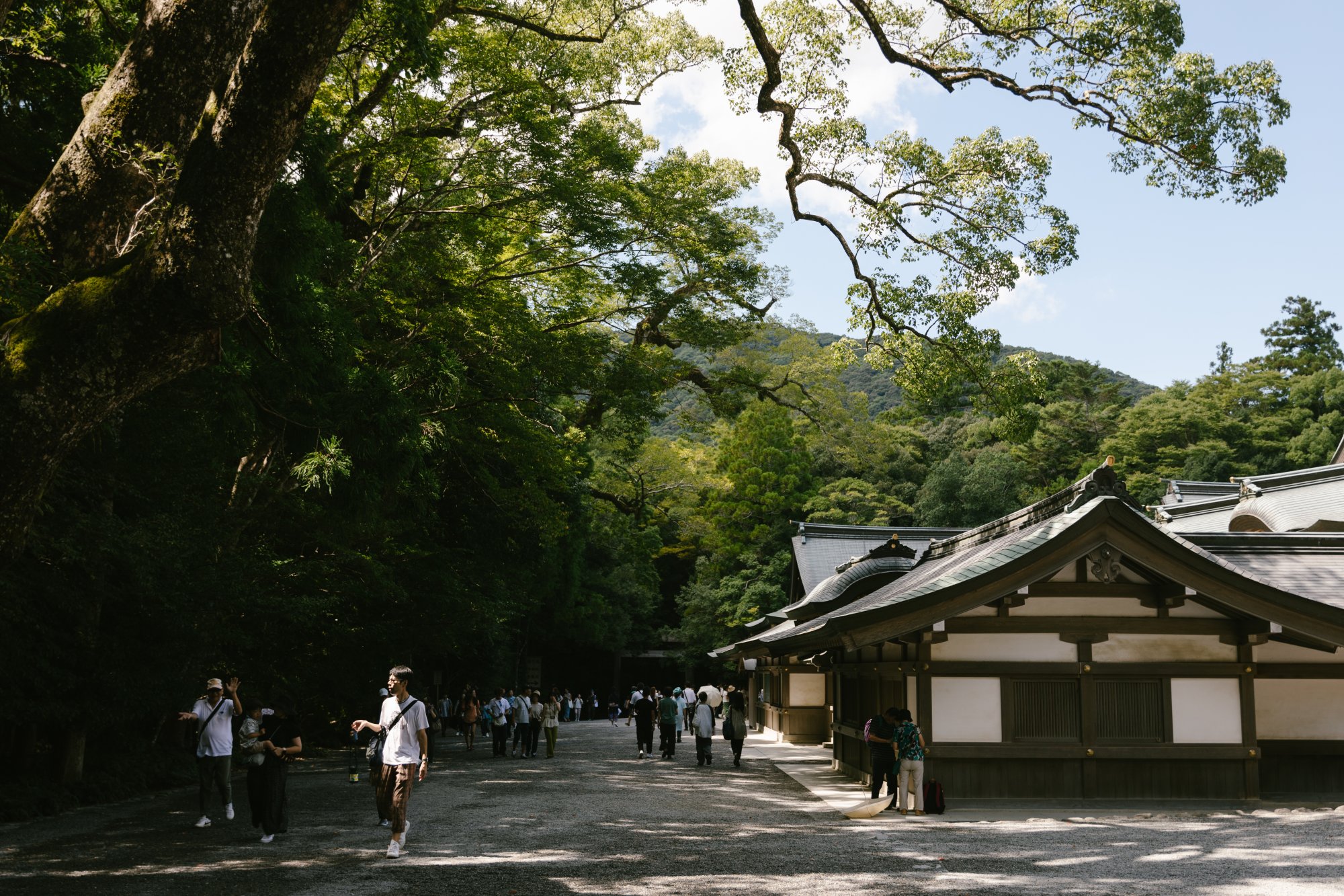 In Middle of Honshū, Nagoya-Mie